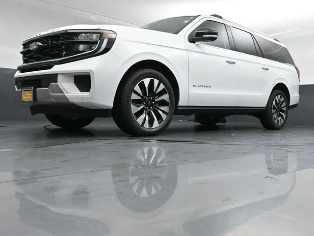 Certified Used 2025 Oxford White Ford Platinum image 37