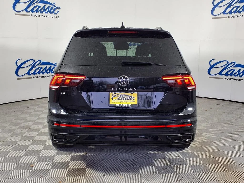 Used 2024 Black Volkswagen SE R-Line Black image 6