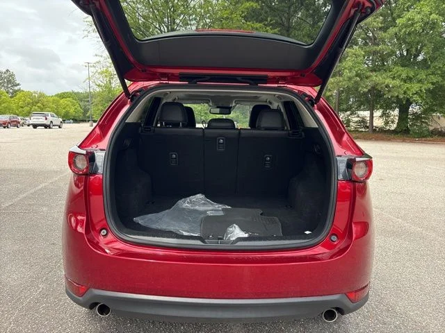 Used 2021 Red Mazda Grand Touring image 16