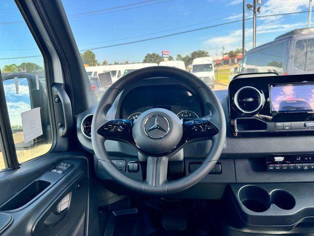 New 2025 High-Tech Silver Metallic Mercedes-Benz 144" WB Passenger image 23