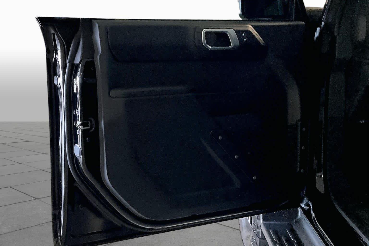 Used 2025 Shadow Black Ford Outer Banks image 18