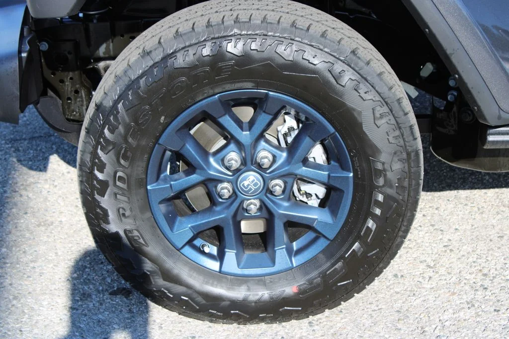New 2026 Granite Crystal Metallic Clearcoat Jeep 85th Anniversary Edition image 8