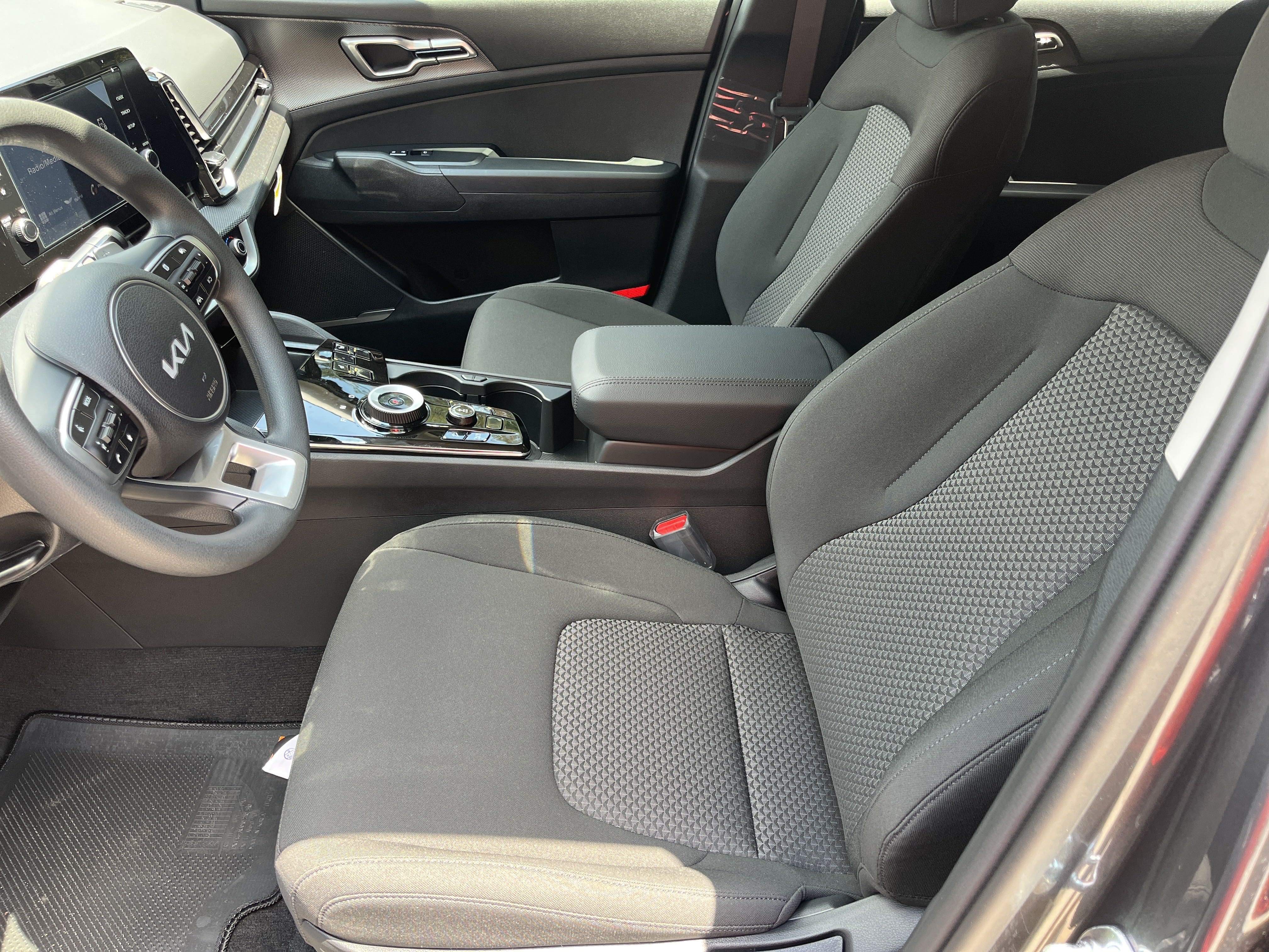 New 2025 Gravity Gray Kia LX image 16