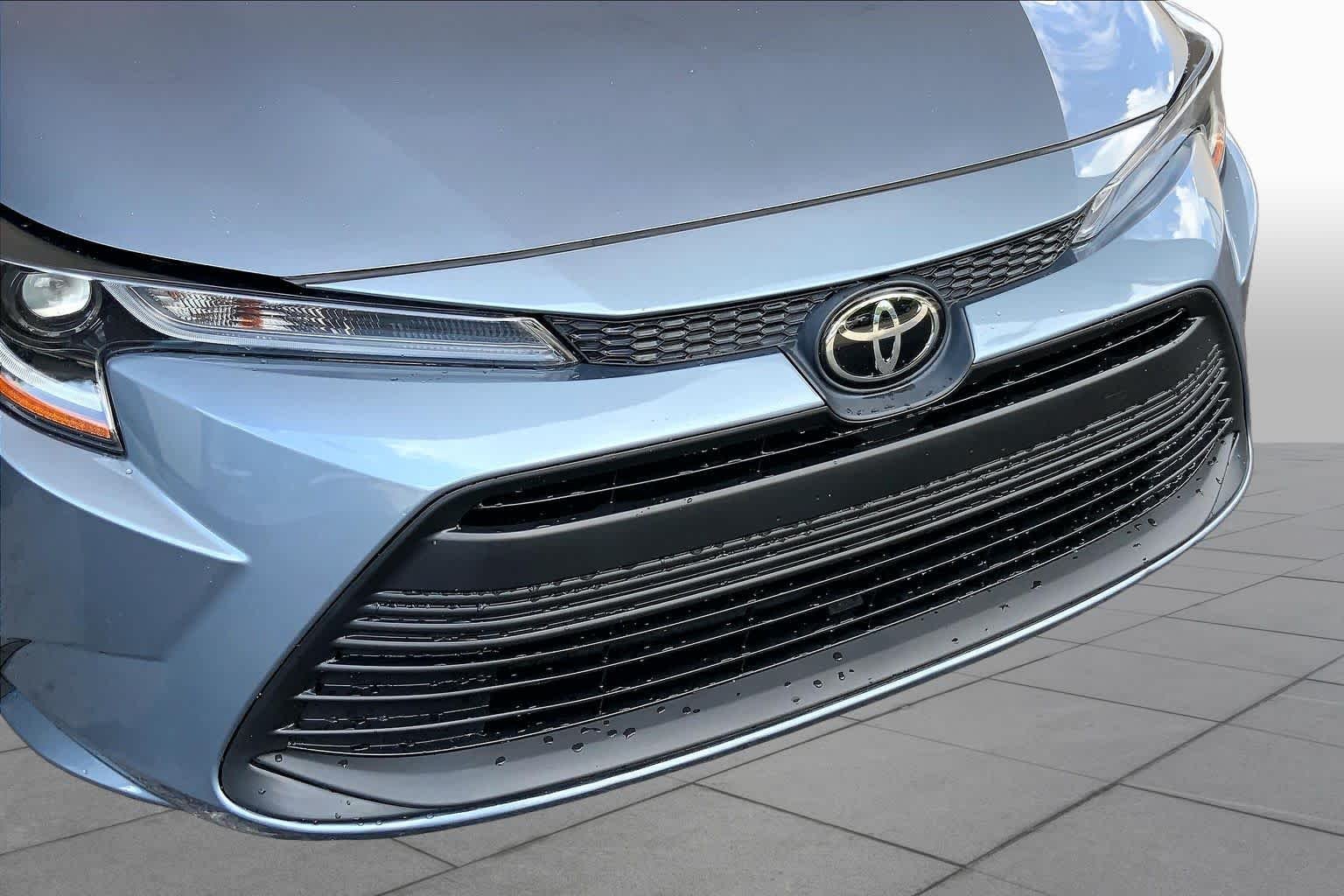2024 Toyota Corolla LE - Photo 32