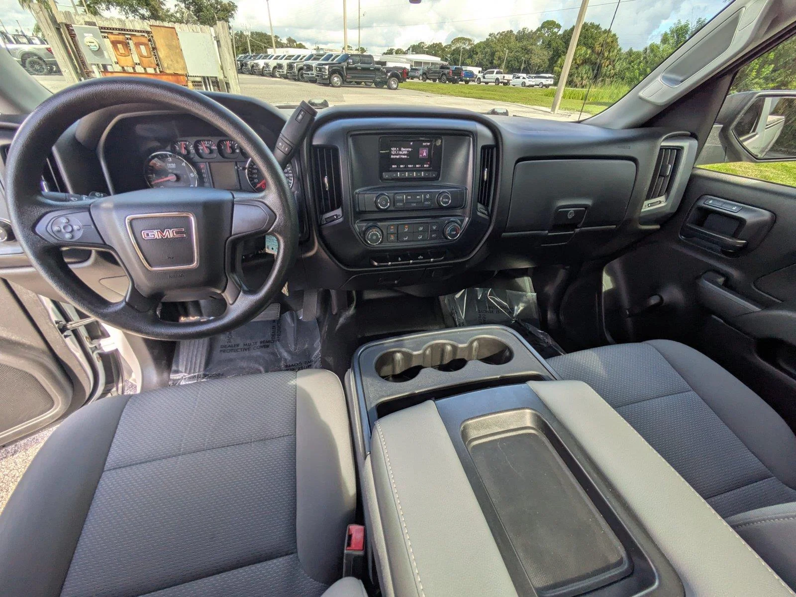 Used 2014 White GMC Base image 15