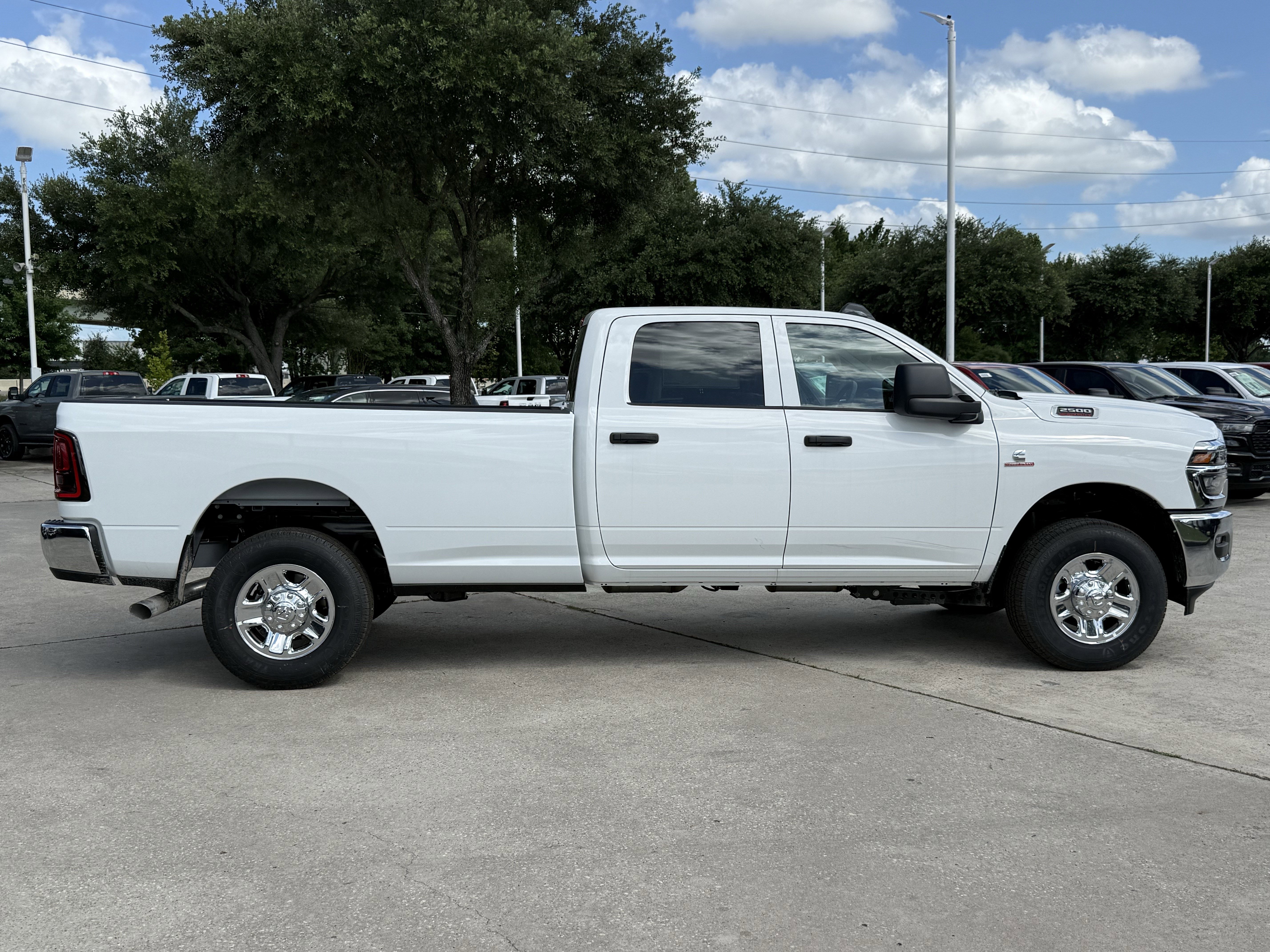 New 2026 Bright White Clear-Coat Exterior Paint RAM Tradesman image 3