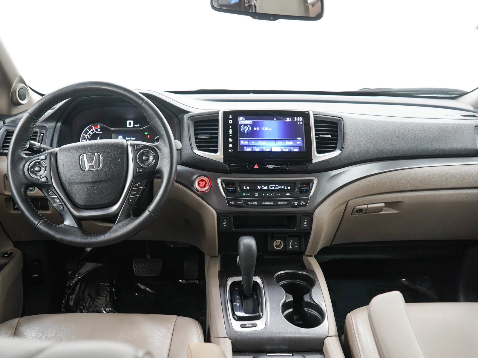 Used 2018 White Diamond Pearl Honda exl image 17