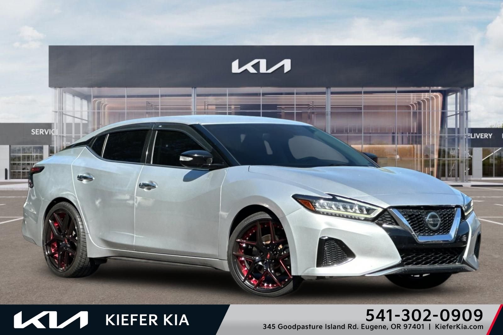 2022 Nissan Maxima SV's photo