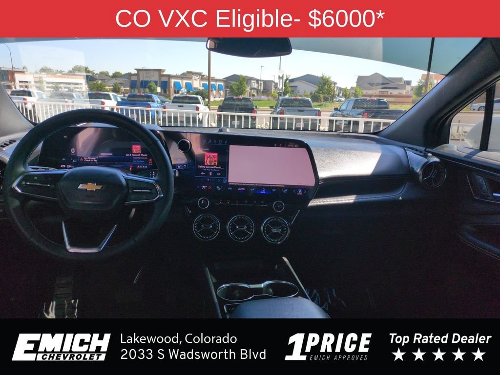 Used 2024 Summit White Chevrolet LT image 12