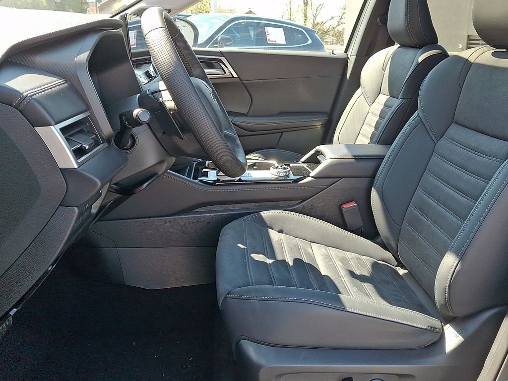 2026 Mitsubishi Outlander SE - Photo 8