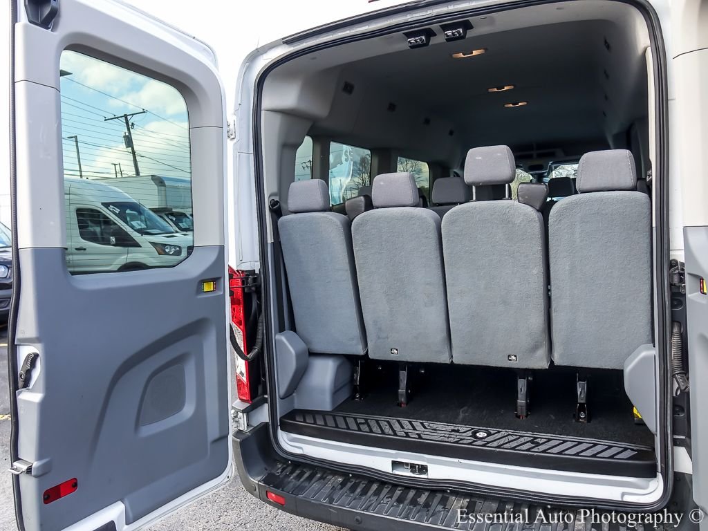 Used 2017 Oxford White Ford XLT Medium Roof image 19
