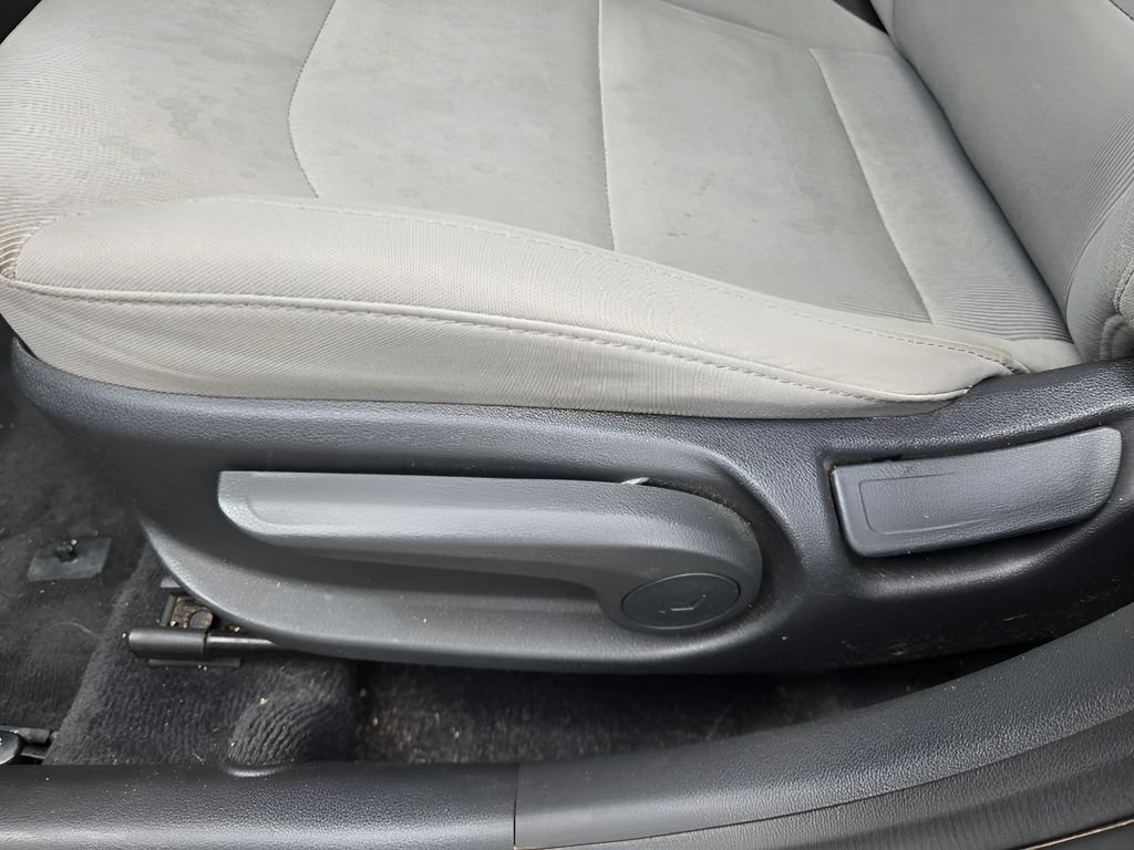 Used 2018 Lakeside Blue Hyundai SEL image 23
