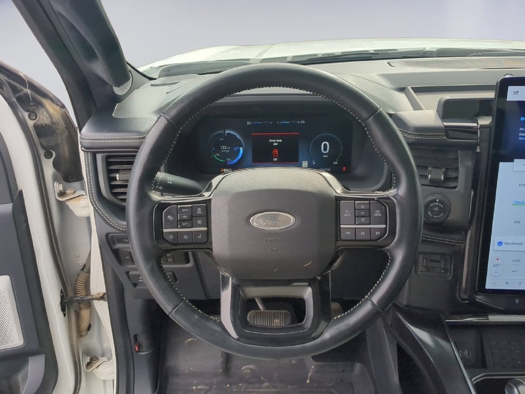 Used 2023 White Metallic Ford Platinum image 15