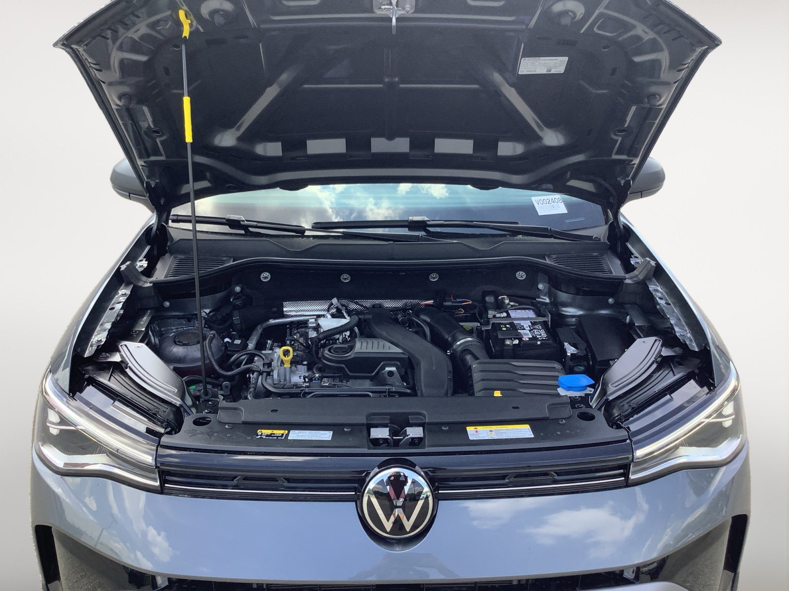 New 2027 Platinum Gray Metallic Volkswagen S image 11