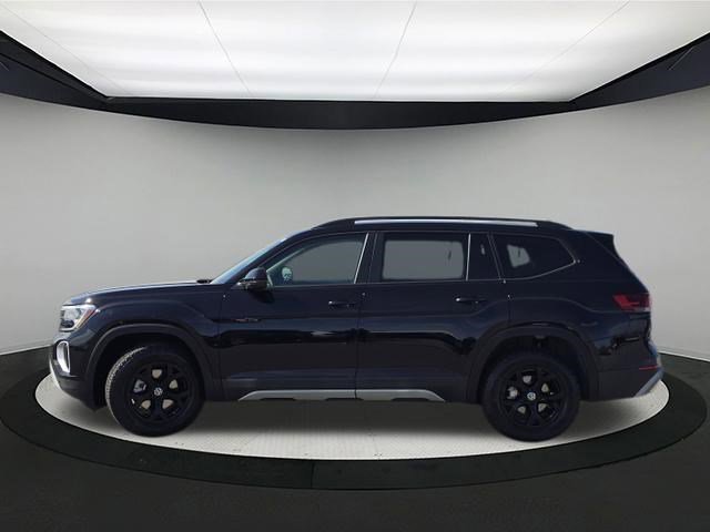 New 2026 Deep Black Pearl Volkswagen 2.0T Peak Edition image 4
