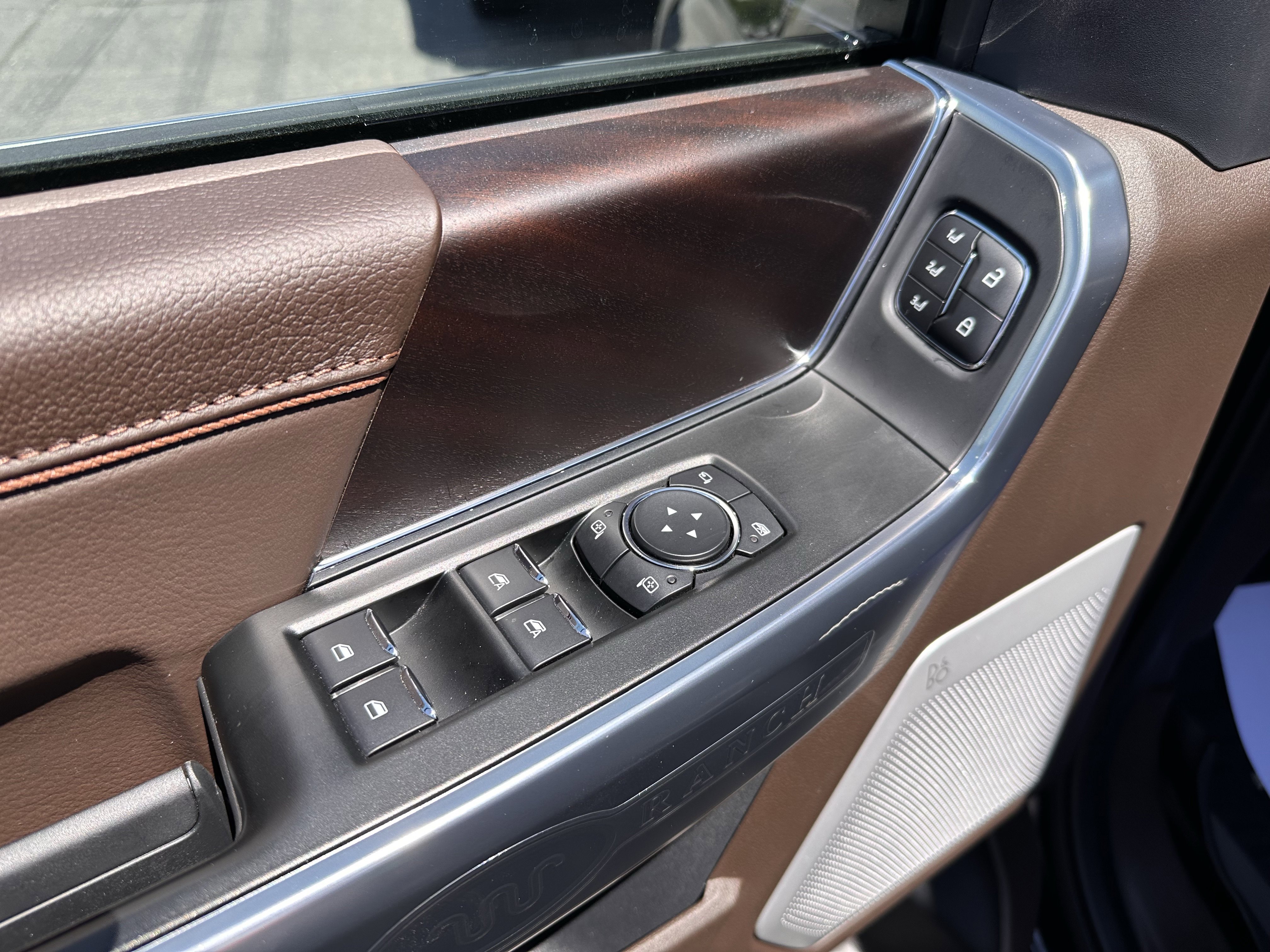 Certified Used 2025 Agate Black Metallic Ford King Ranch image 20