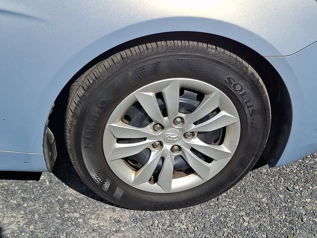 Used 2013 Blue Hyundai GLS image 9