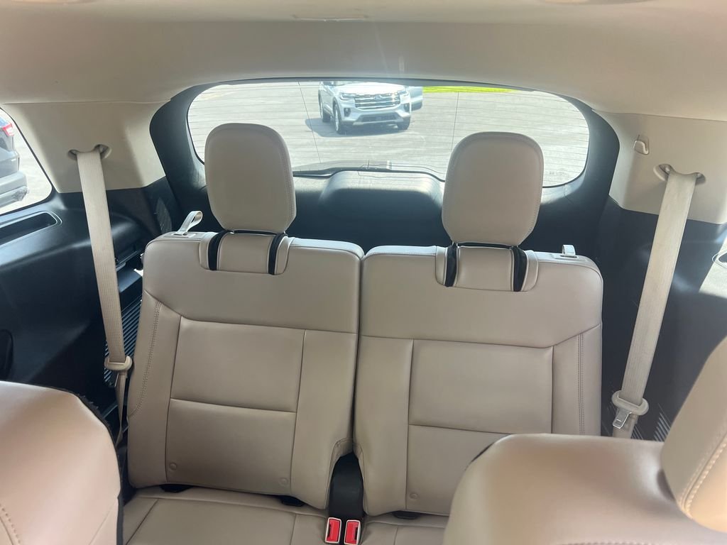 Used 2023 White Ford XLT image 23