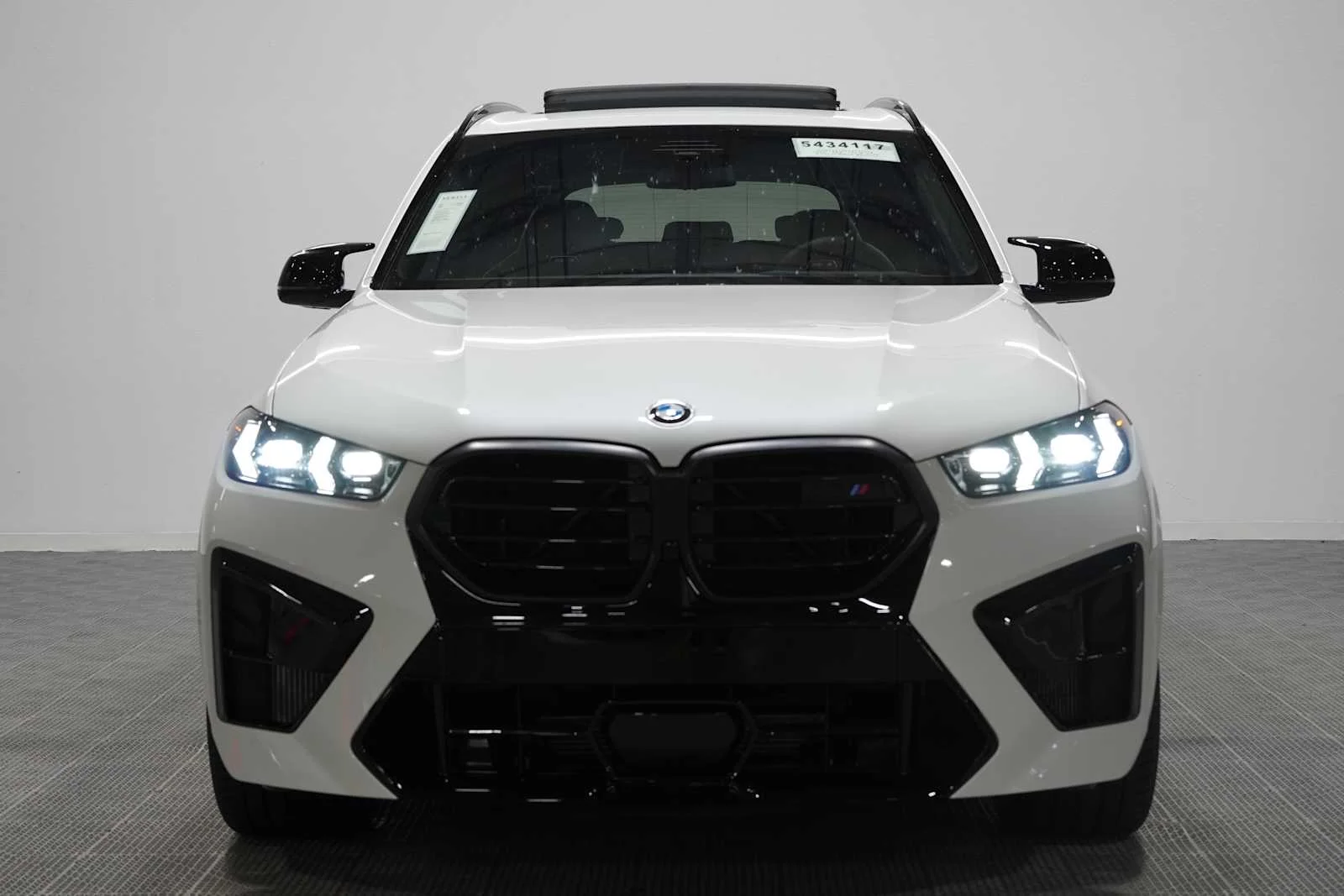 New 2026 Mineral White Metallic BMW Competition image 2