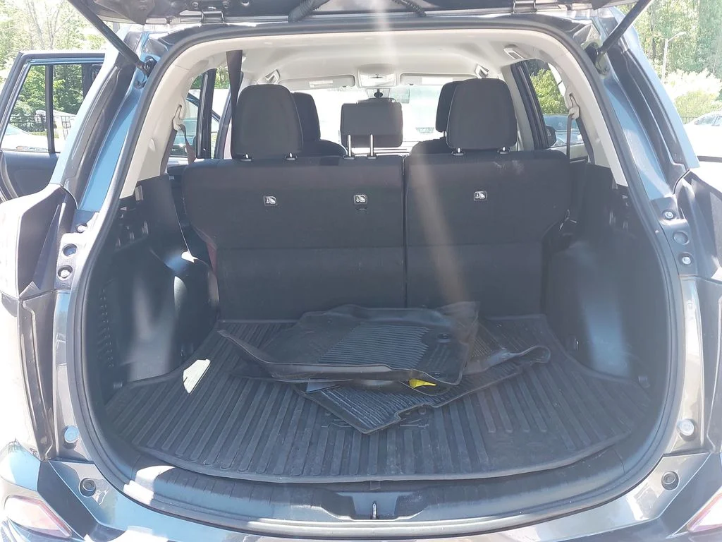 Used 2018 Gray Toyota LE image 12