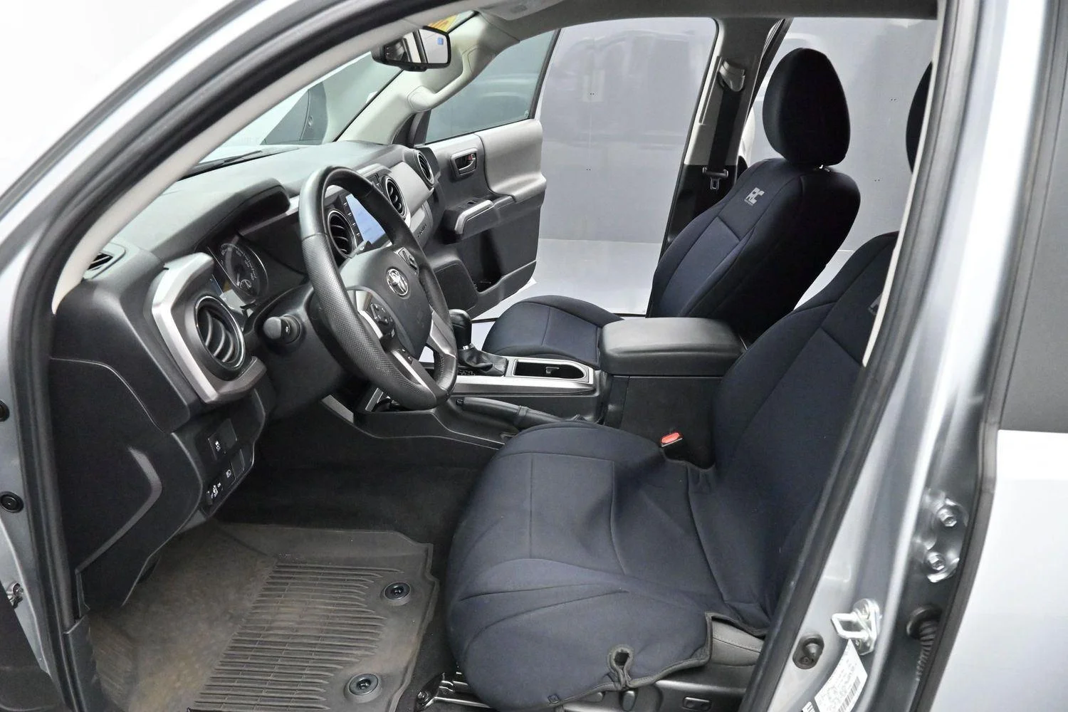 Used 2023 Celestial Silver Metallic Toyota SR5 V6 image 11