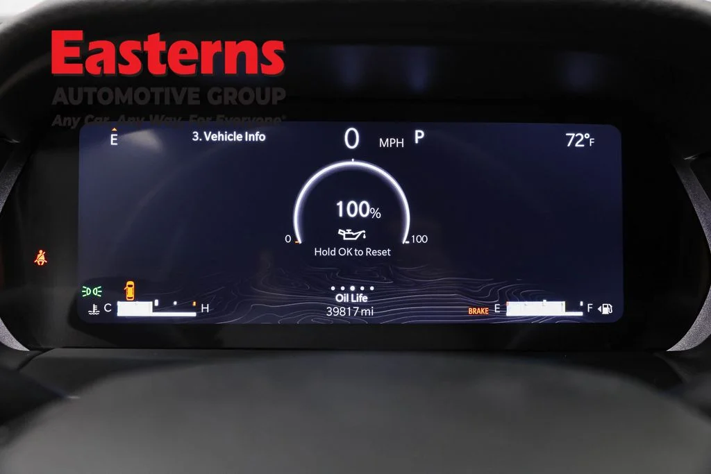 Used 2025 Black Jeep Altitude image 18