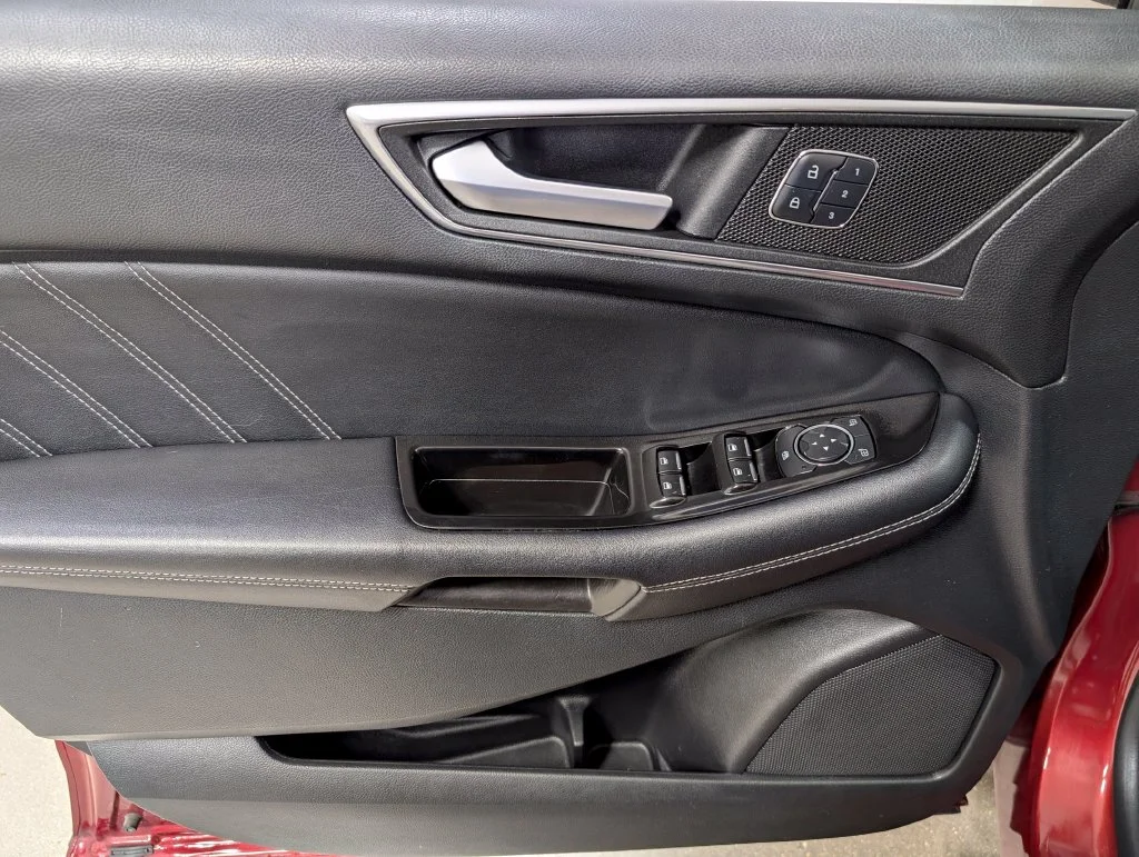 Used 2016 Red Ford Sport image 11