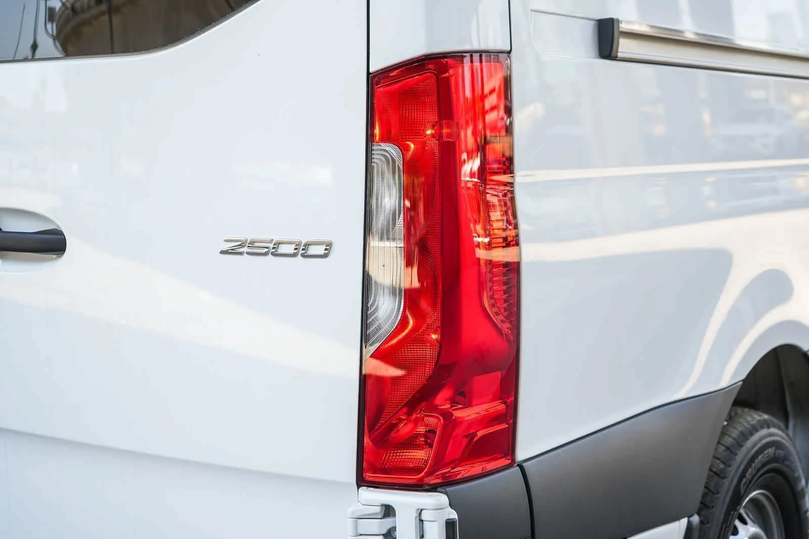 New 2026 Arctic+White Mercedes-Benz Crew 144WB High Roof RWD 2.0L I4 Diesel Turbo SO image 10