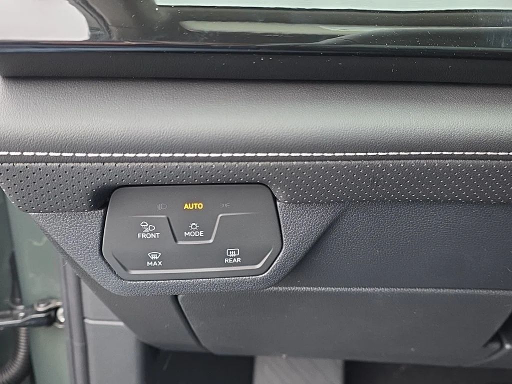 2026 Volkswagen Atlas SE w/Tech - Photo 16