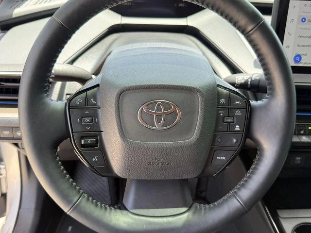 Certified Used 2023 CUTTING EDGE Toyota Limited image 11