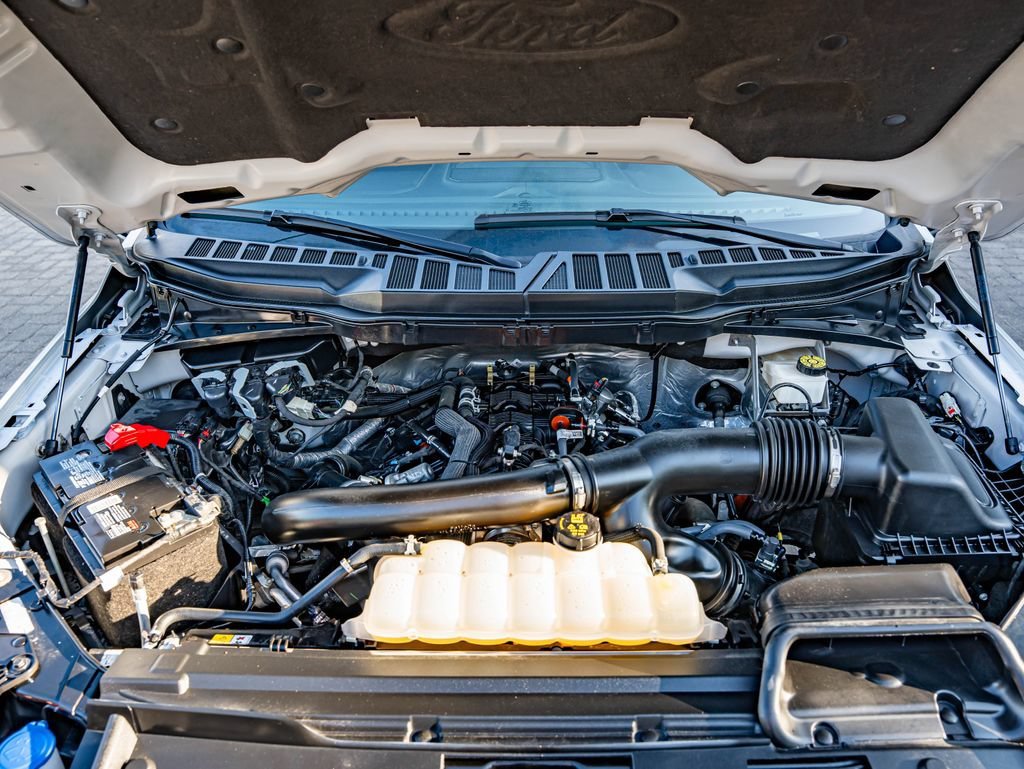 Used 2024 Avalanche Ford XLT image 28