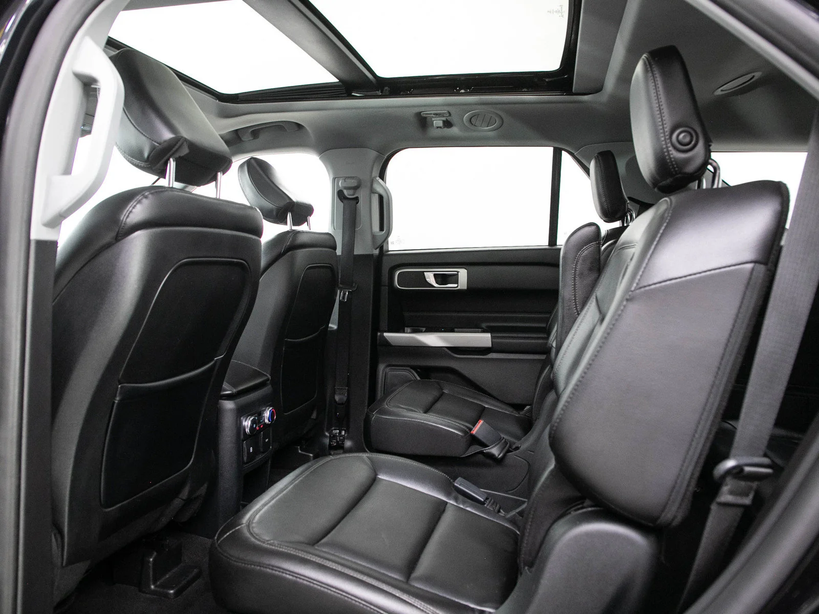 Used 2020 Black Metallic Ford XLT image 16