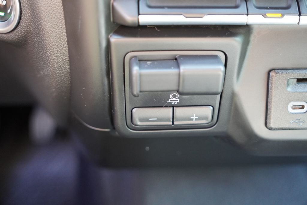 Used 2019 Silver Ice Metallic Chevrolet LT image 31