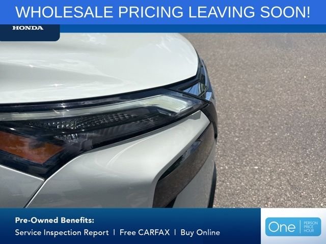 Used 2024 Glacier White Nissan S image 4