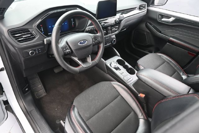 Used 2025 Silver Metallic Ford ST-Line image 11