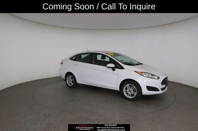 Used 2019 White Ford SE image 26