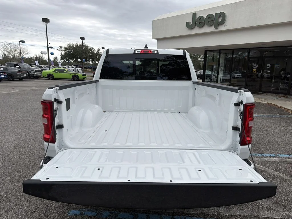 New 2026 Bright White Clearcoat RAM Big Horn/Lone Star image 18