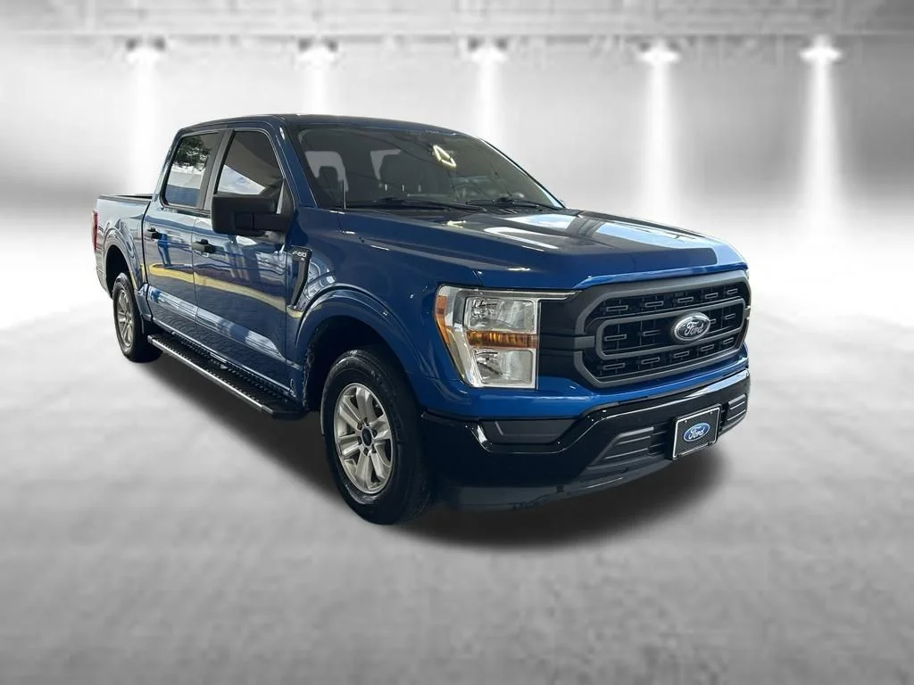 Certified Used 2021 Blue Metallic Ford XL image 2