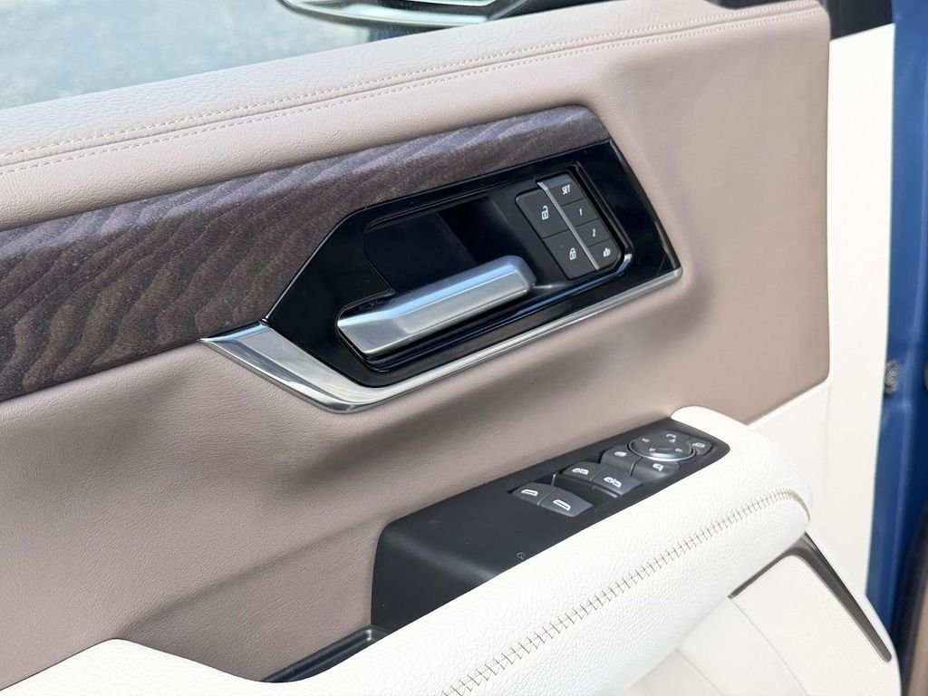 Used 2025 Blue GMC Denali image 18