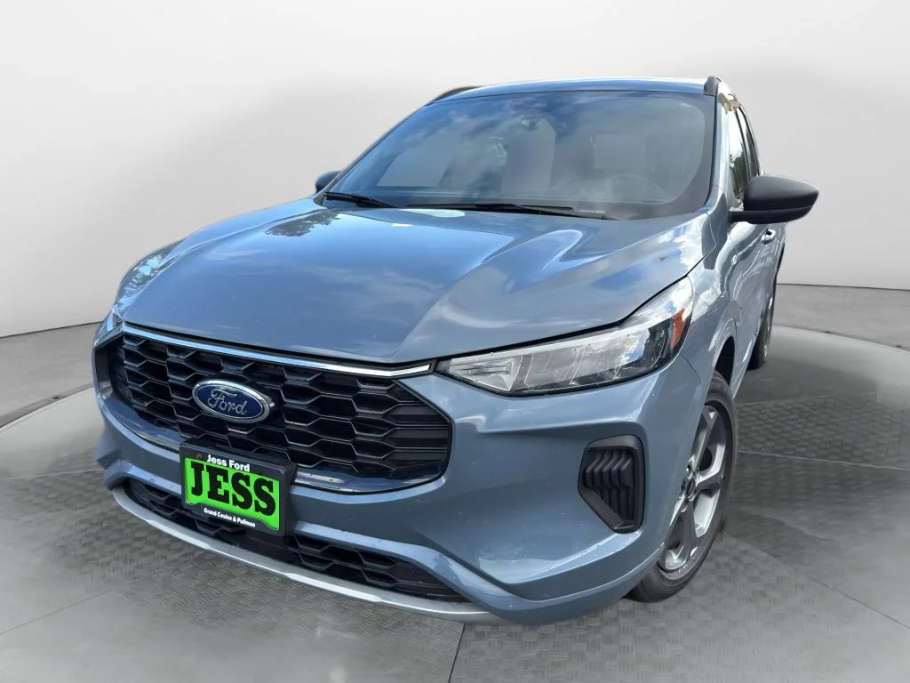 2023 Ford Escape ST-Line AWD's photo