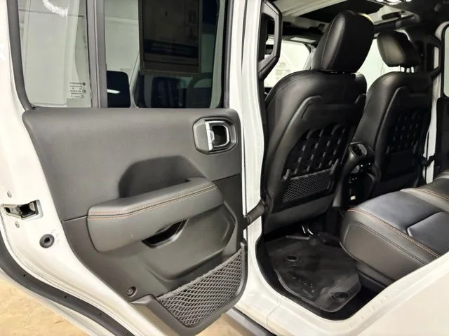 Used 2023 White Jeep Mojave image 17