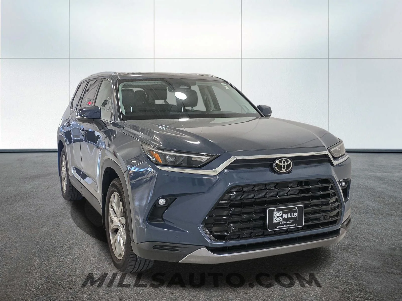 Used 2024 White Toyota Limited image 11