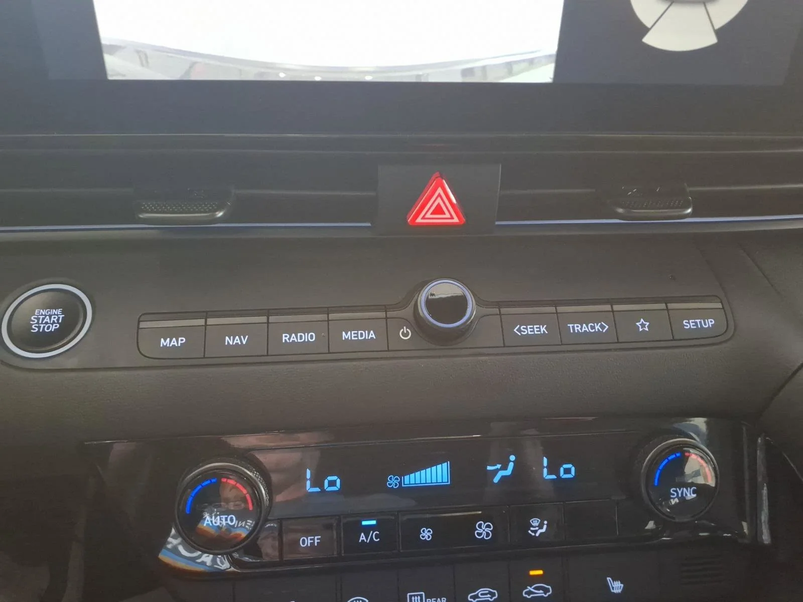 Used 2025 Abyss Black Hyundai Base image 24