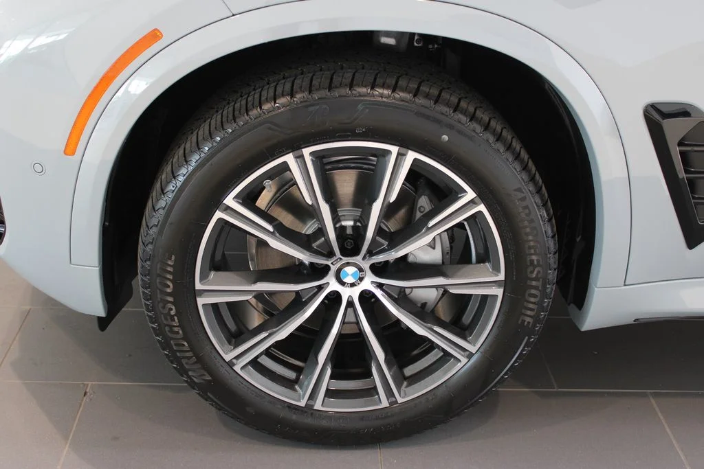 New 2026 Brooklyn Grey Metallic BMW xDrive40i image 26
