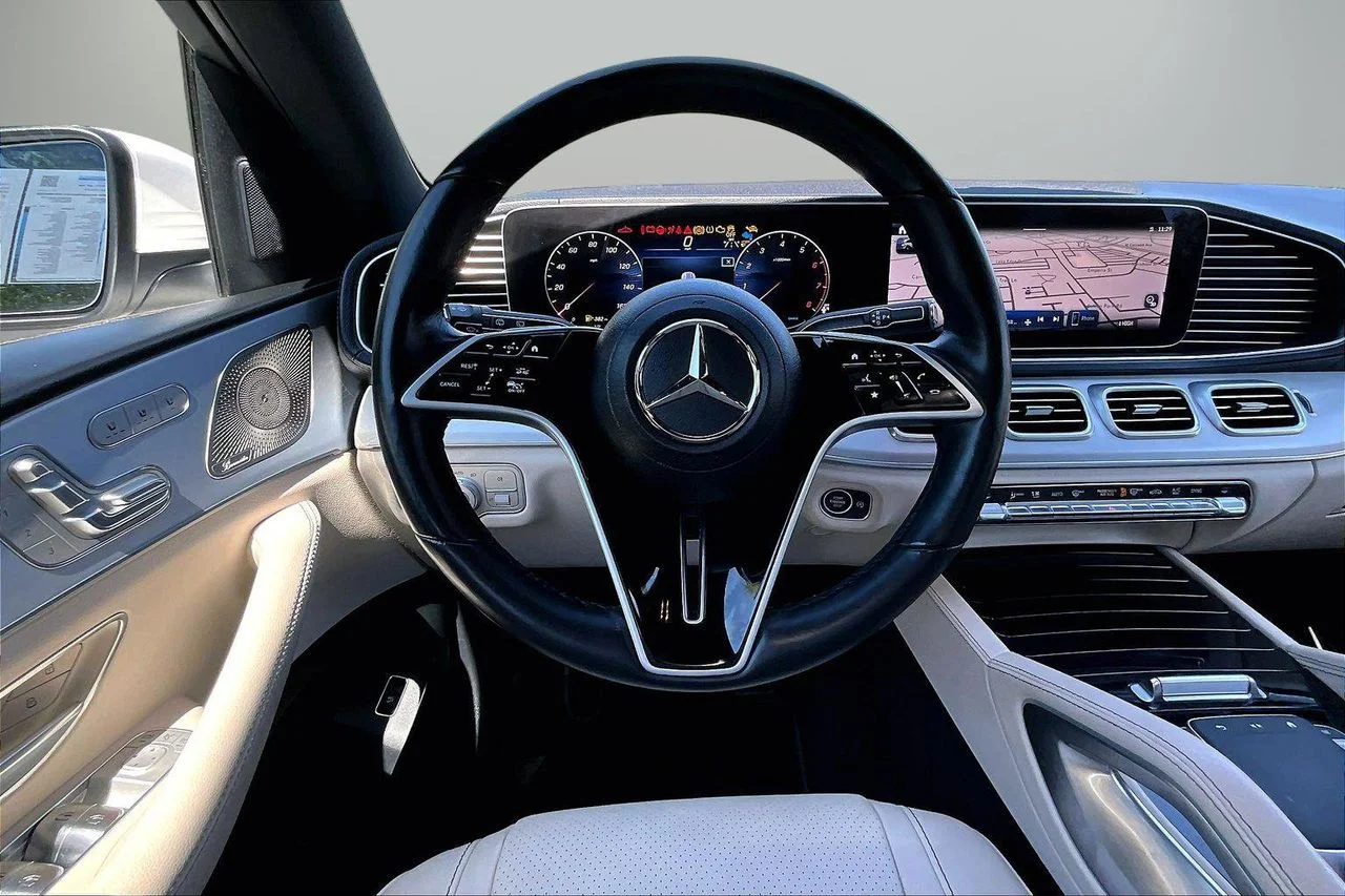 Used 2025 White Mercedes-Benz GLS 450 image 11
