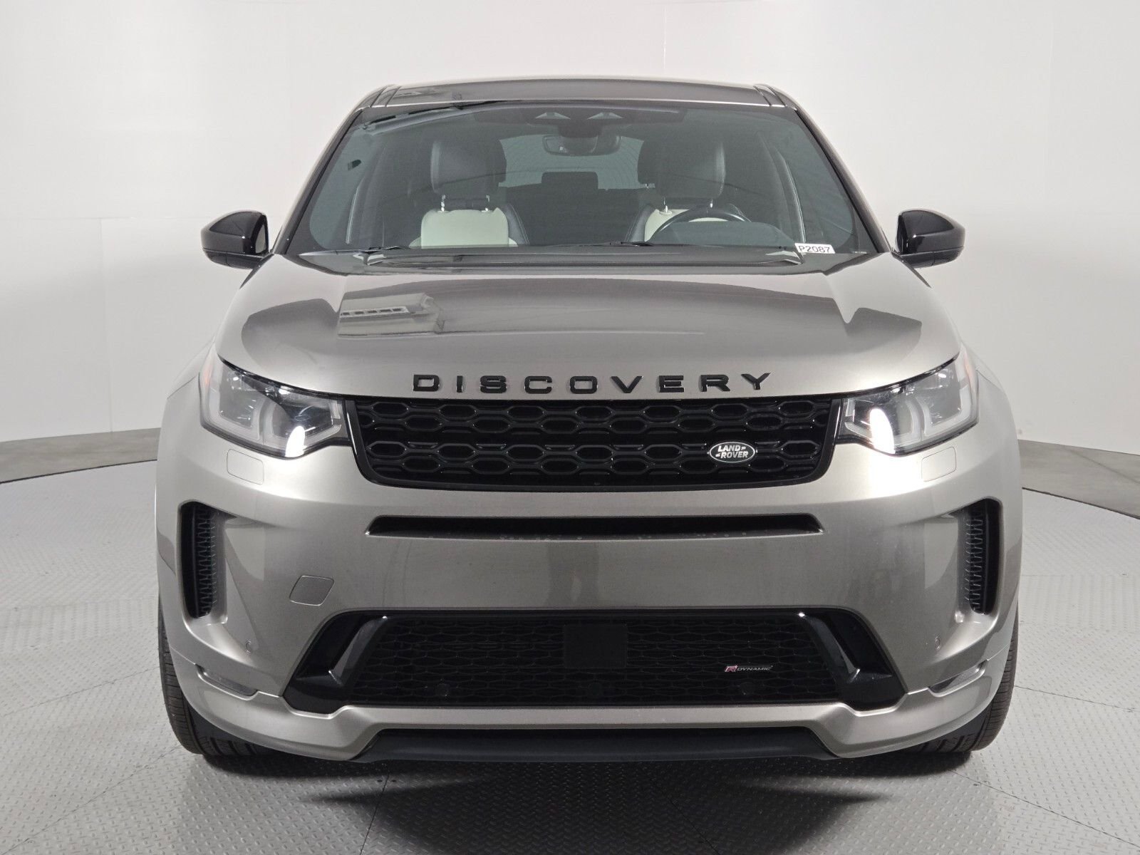 Used 2022 Silicon Silver Premium Metallic Land Rover SE R-Dynamic image 8