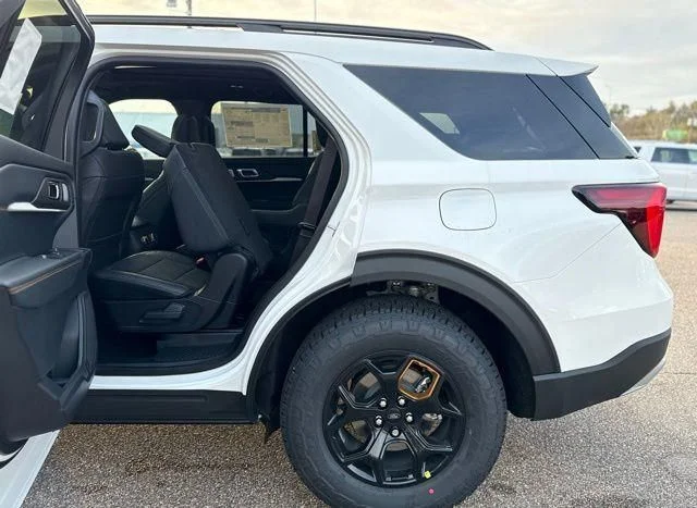 2026 Ford Explorer Tremor - Photo 31