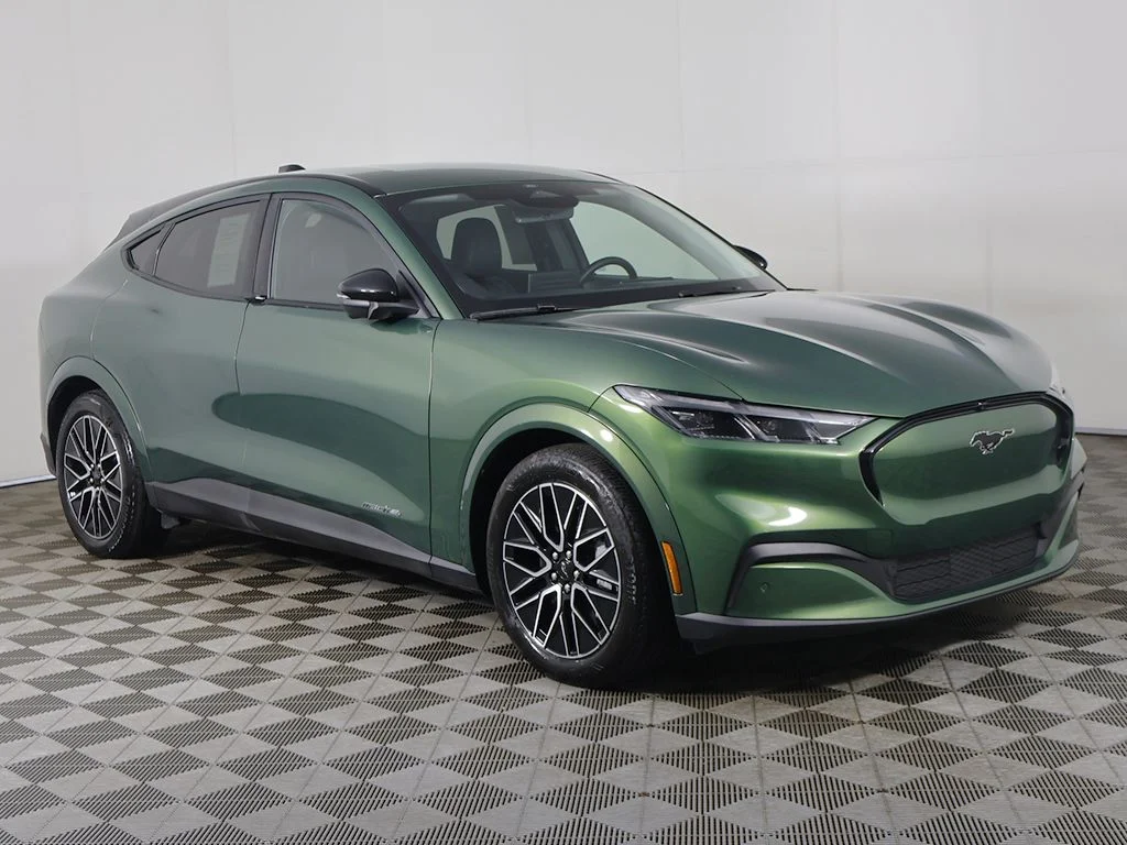 Used 2025 Green Metallic Ford Premium image 2