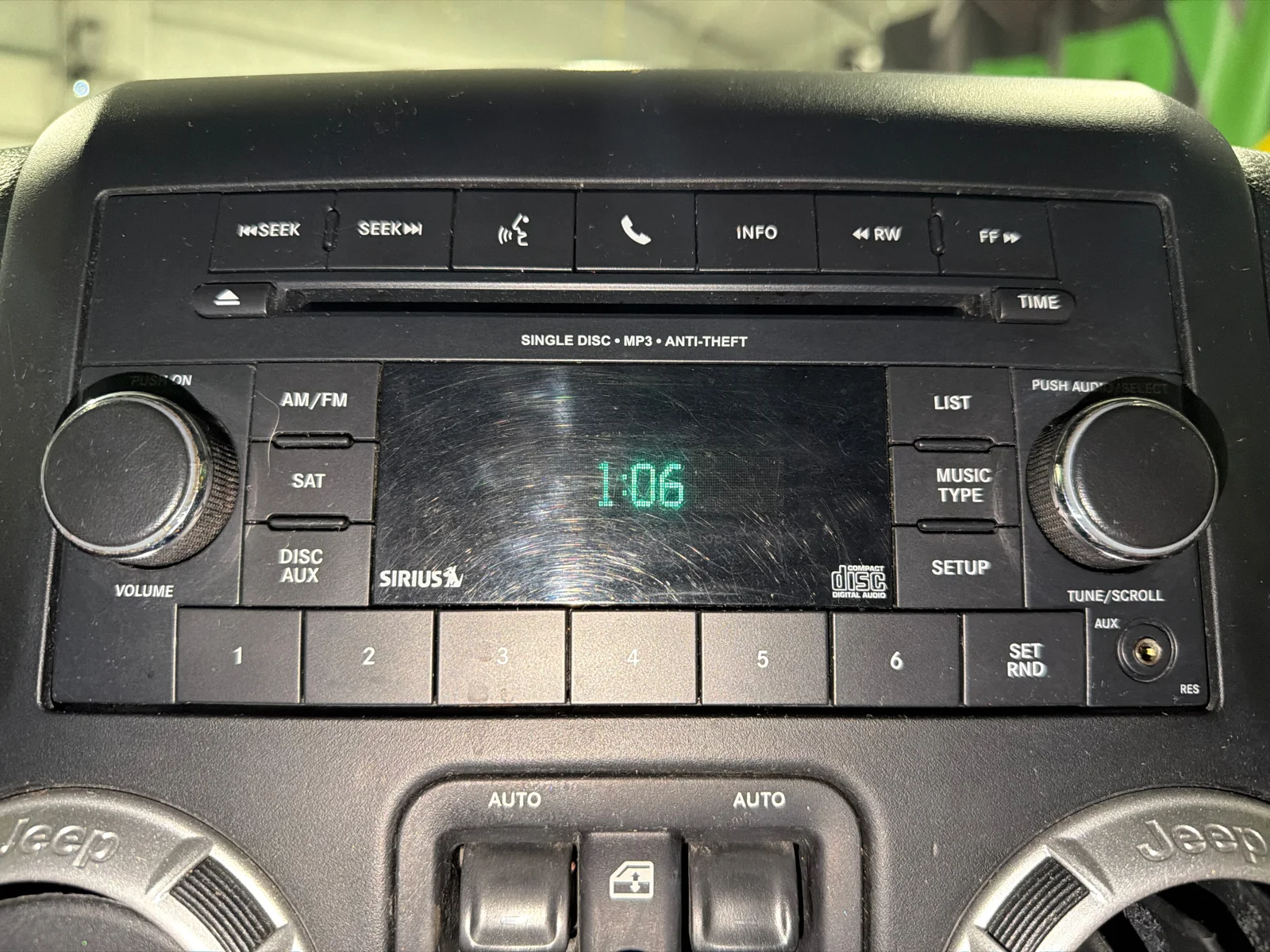 Used 2014 Anvil Clear Coat Jeep Rubicon X image 28