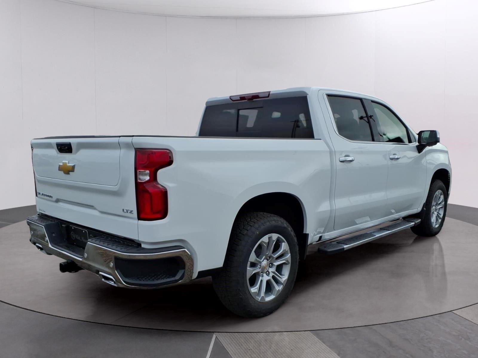 New 2026 Summit White Chevrolet LTZ image 5